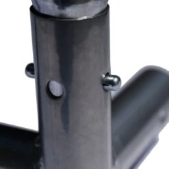 Enclos Poulailler 24m² Tubes 38mm H2,25m - Parc Grillagé Renforcé 8x3m - Acier Galvanisé -Poulailler Boutique enclos parc grillage poulailler detail attache pieds 4 1