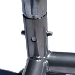 Enclos Poulailler 12m² Tubes 38mm H2,25m - Parc Grillagé Renforcé 4x3m - Acier Galvanisé -Poulailler Boutique enclos parc grillage poulailler detail clips attache pieds 3