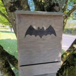 Nichoir Chauve-souris Bois FSC Grande Taille -Poulailler Boutique maison chauve souris grande focus logo