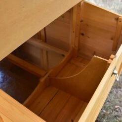 Poulailler Orava Toit Shingle Ouvrant 2 à 4 Poules -Poulailler Boutique orava vue pondoir ouvert