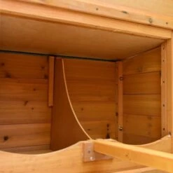 Poulailler Orava Toit Shingle Ouvrant 2 à 4 Poules -Poulailler Boutique orava vue zoom e finitions