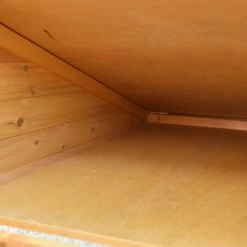 Poulailler Orava Toit Shingle Ouvrant 2 à 4 Poules -Poulailler Boutique orava vue zoom e grenier toit ferm