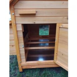 Poulailler Cémani XL Toit Bois 6 à 10 Poules 24 Poulailler Cémani XL Toit Bois 6 à 10 Poules -Poulailler Boutique poulailler bois cemani xl 6 8 poules porte arriere ouverte