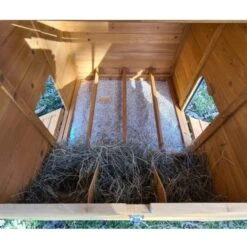 Poulailler Farmer XL Toit En Tôle Ouvrant 6 à 10 Poules Bois FSC -Poulailler Boutique poulailler farmer xl toit tole vue interieur pondoir ouvert