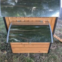 Poulailler Finlandais Toit Tôle Isolé Ouvrable 4 à 8 Poules -Poulailler Boutique poulailler finlandais toit tole isole 4 a 8 poules pondoir