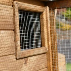 Poulailler Houdan XL Sur Pilotis Toit Shingle Noir 6 Poules Bois Epicéa -Poulailler Boutique poulailler houdan xl pilotis vue fenetre