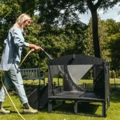 Poulailler Nestera Sur Pieds Taille L Plastique Recyclé 8 à 15 Poules -Poulailler Boutique poulailler plastique recycle nestera nettoyage facile