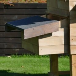 Poulailler Suisse XL Toit Shingle 8 à 10 Poules Bois Epicéa -Poulailler Boutique poulailler suisse epicea detail pondoir