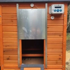 Poulailler Sussex L Toit Shingle Noir Ouvrant 4 à 6 Poules Bois FSC -Poulailler Boutique poulailler sussex avec portier automatique 2