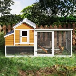 Poulailler Boutique -Poulailler Boutique poulailler toit renforce m 6a8 poules installe face 1