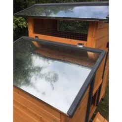 Poulailler Farmer L Toit En Tôle Ouvrant 4 à 6 Poules Bois FSC -Poulailler Boutique poulailler farmer detail toit aeration