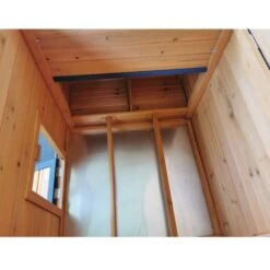 Poulailler Sussex L Toit Shingle Noir Ouvrant 4 à 6 Poules Bois FSC -Poulailler Boutique poulailler sussex detail interieur