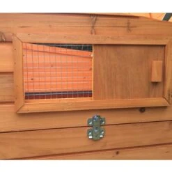 Poulailler Sussex L Toit Shingle Noir Ouvrant 4 à 6 Poules Bois FSC -Poulailler Boutique poulailler sussex detail trappe grillagee